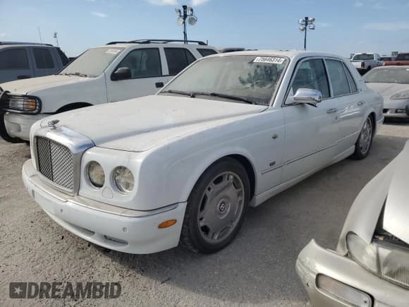 ✅ 2008 Bentley Arnage • VIN: SCBLC47J38CX12882 • Lot: 75646314. Wystawiony na Copart z przebiegiem Nie podano. Bezpłatny archiwum sprzedaży aukcyjnych z USA i szczegółowy raport historii pojazdu na DreamBid. Zdjęcie 1.