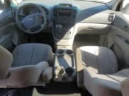 ✅ 2010 Kia Sedona LX • VIN: KNDMG4C32A6335348 • Лот: 89803735. Опубликован ранее на Copart с пробегом 198 101 миль. Бесплатный доступ к архиву аукционных продаж из США и подробный отчёт об истории автомобиля на DreamBid. Изображение 8.