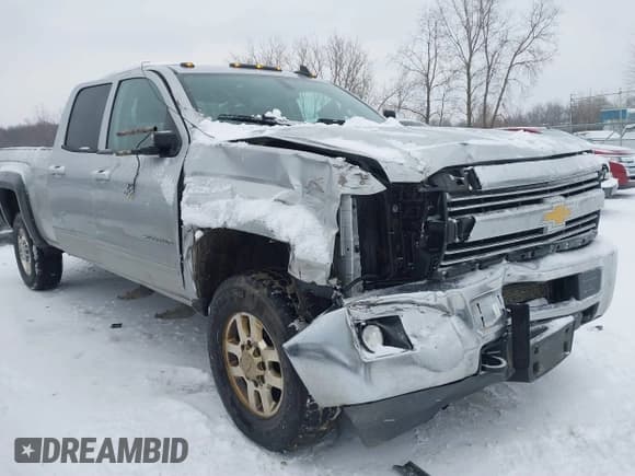 ✅ 2015 Chevrolet Silverado 2500HD LT • VIN: 1GC2KVEG4FZ555799 • Lot: 41308705. Wystawiony na IAAI z przebiegiem 206 455 mil. Bezpłatny archiwum sprzedaży aukcyjnych z USA i szczegółowy raport historii pojazdu na DreamBid. Zdjęcie 1.