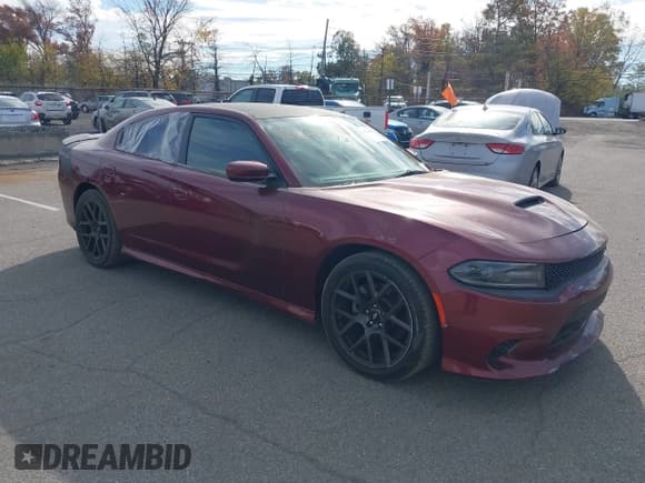 ✅ 2018 Dodge Charger R/T • VIN: 2C3CDXCT9JH331547 • Lot: 43620093. Wystawiony na IAAI z przebiegiem 50 599 mil. Bezpłatny archiwum sprzedaży aukcyjnych z USA i szczegółowy raport historii pojazdu na DreamBid. Zdjęcie 1.