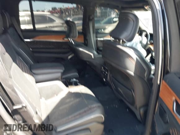 ✅ 2024 Jeep Grand Cherokee Summit • VIN: 1C4RJKEG2R8530510 • Lot: 42156009. Listed on IAAI with 21,640 mi. Free auction sales archive from the USA and detailed vehicle history report at DreamBid. Image 8.