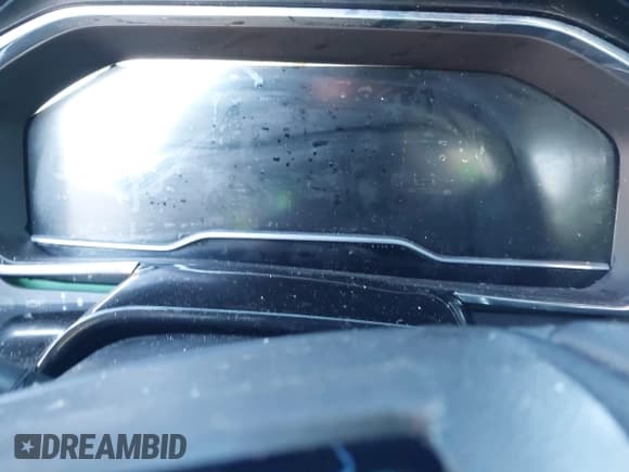 ✅ 2022 Chevrolet Silverado 1500 LT Trail Boss • VIN: 3GCUDFED1NG635736 • Lot: 43519847. Wystawiony na IAAI z przebiegiem Nie podano. Bezpłatny archiwum sprzedaży aukcyjnych z USA i szczegółowy raport historii pojazdu na DreamBid. Zdjęcie 7.