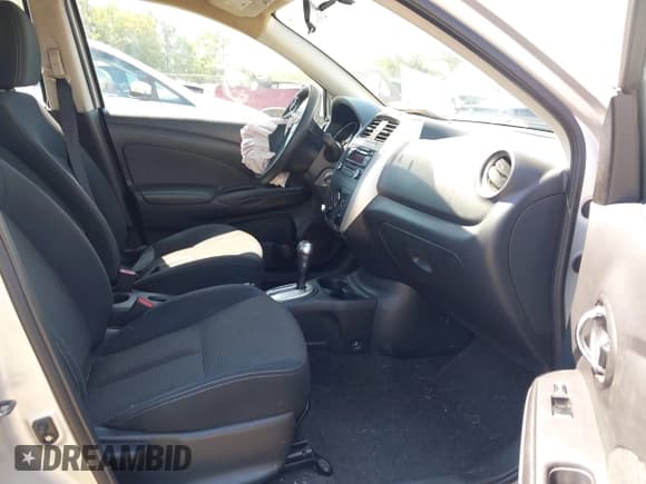 ✅ 2016 Nissan Versa SV • VIN: 3N1CN7AP4GL897035 • Lot: 43086134. Listed on IAAI with 142,003 mi. Free auction sales archive from the USA and detailed vehicle history report at DreamBid. Image 5.