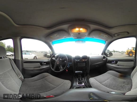 ✅ 2006 GMC Envoy SLE • VIN: 1GKDT13S762251921 • Lot: 42460295. Listed on IAAI with 206,063 mi. Free auction sales archive from the USA and detailed vehicle history report at DreamBid. Image 18.