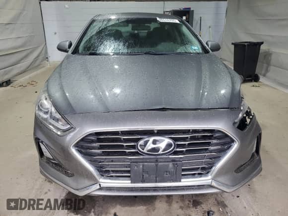 ✅ 2018 Hyundai Sonata SE • VIN: 5NPE24AF0JH696244 • Lot: 90516765. Wystawiony na Copart z przebiegiem 98 876 mil mil. Skorzystaj z bezpłatnego archiwum sprzedaży aukcyjnych z USA i zobacz szczegółowy raport historii pojazdu na DreamBid. Zdjęcie 5.