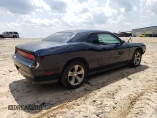 ✅ 2014 Dodge Challenger SXT • VIN: 2C3CDYAG1EH289960 • Lot: 46384814. Wystawiony na Copart z przebiegiem 85 978 mil. Bezpłatny archiwum sprzedaży aukcyjnych z USA i szczegółowy raport historii pojazdu na DreamBid. Zdjęcie 3.