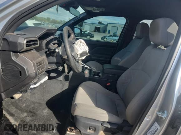 ✅ 2024 Toyota Tacoma SR5 • VIN: 3TYLB5JNXRT033696 • Lot: 90677615. Wystawiony na Copart z przebiegiem 32 732 mil. Bezpłatny archiwum sprzedaży aukcyjnych z USA i szczegółowy raport historii pojazdu na DreamBid. Zdjęcie 7.