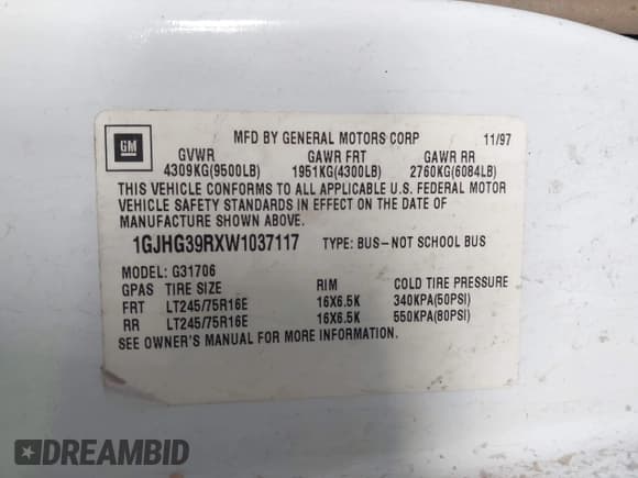 ✅ 1998 GMC Savana • VIN: 1GJHG39RXW1037117 • Lot: 43273858. Wystawiony na IAAI z przebiegiem 336 752 mil. Bezpłatny archiwum sprzedaży aukcyjnych z USA i szczegółowy raport historii pojazdu na DreamBid. Zdjęcie 9.