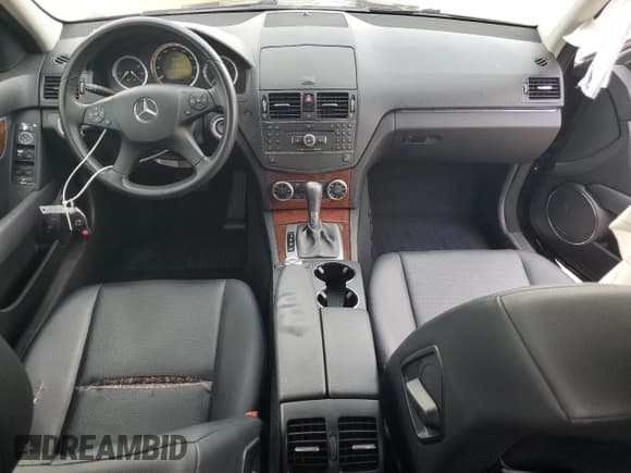 ✅ 2008 Mercedes-Benz C 300 Sport • VIN: WDDGF54X58R040265 • Лот: 60092695. Опубликован ранее на Copart с пробегом 101 783 миль. Бесплатный доступ к архиву аукционных продаж из США и подробный отчёт об истории автомобиля на DreamBid. Изображение 8.