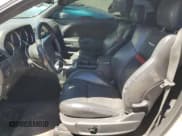 ✅ 2010 Dodge Challenger SRT-8 • VIN: 2B3CJ7DW6AH224227 • Lot: 64713084. Wystawiony na Copart z przebiegiem 141 431 mil. Bezpłatny archiwum sprzedaży aukcyjnych z USA i szczegółowy raport historii pojazdu na DreamBid. Zdjęcie 7.