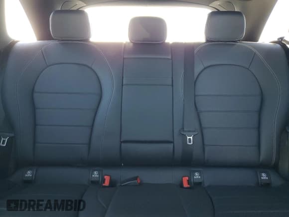 ✅ 2018 Mercedes-Benz GLC 350e • VIN: WDC0G5EB8JF427244 • Lot: 86600615. Wystawiony na Copart z przebiegiem 40 149 mil. Bezpłatny archiwum sprzedaży aukcyjnych z USA i szczegółowy raport historii pojazdu na DreamBid. Zdjęcie 10.