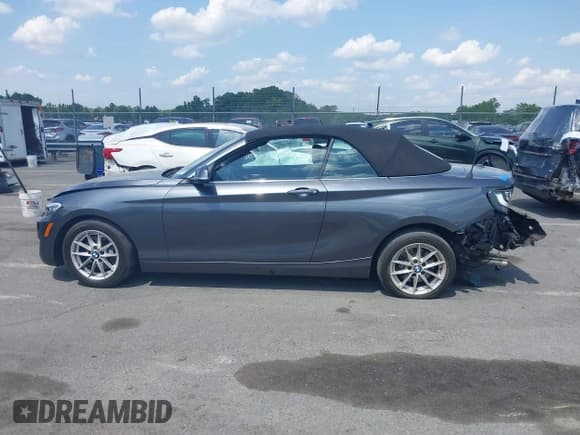 ✅ 2016 BMW 2 Series 228i xDrive • VIN: WBA1L9C50GV324910 • Lot: 42153692. Wystawiony na IAAI z przebiegiem 48 785 mil. Bezpłatny archiwum sprzedaży aukcyjnych z USA i szczegółowy raport historii pojazdu na DreamBid. Zdjęcie 14.