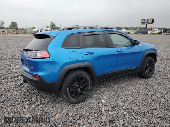 ✅ 2021 Jeep Cherokee Trailhawk • VIN: 1C4PJMBX8MD158050 • Lot: 80715265. Wystawiony na Copart z przebiegiem 51 088 mil. Bezpłatny archiwum sprzedaży aukcyjnych z USA i szczegółowy raport historii pojazdu na DreamBid. Zdjęcie 3.