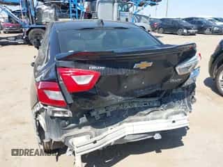 2018 Chevrolet Cruze LS с VIN 1G1BC5SM5J7143234, выставлен на аукционе IAAI как лот 43128872 с пробегом 150 109 миль миль и . История ставок и продаж доступна на DreamBid. Изображение 6.