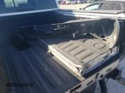 ✅ 2015 Ram 1500 Laramie • VIN: 1C6RR6NM2FS634829 • Lot: 49406535. Wystawiony na Copart z przebiegiem 149 210 mil. Bezpłatny archiwum sprzedaży aukcyjnych z USA i szczegółowy raport historii pojazdu na DreamBid. Zdjęcie 12.