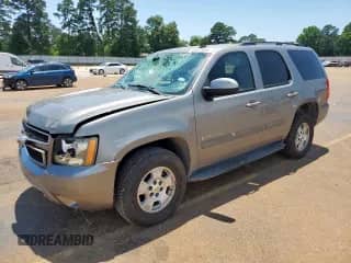 2008 Chevrolet Tahoe LTZ с VIN 1GNFC13J18R108007, выставлен на аукционе Copart как лот 58102505 с пробегом 270 847 миль миль и Чистый • Clean title. История ставок и продаж доступна на DreamBid. Изображение 1.