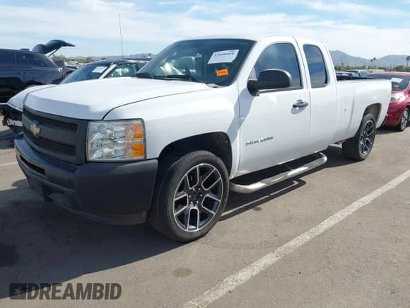 ✅ 2010 Chevrolet Silverado 1500 Work Truck • VIN: 1GCSCPE09AZ281276 • Lot: 43608060. Listed on IAAI with 117,732 mi. Free auction sales archive from the USA and detailed vehicle history report at DreamBid. Image 17.