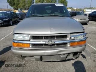 ✅ 2005 Chevrolet Blazer • VIN: 1GNCS18X95K107274 • Lot: 89013455. Wystawiony na Copart z przebiegiem 98 047 mil. Bezpłatny archiwum sprzedaży aukcyjnych z USA i szczegółowy raport historii pojazdu na DreamBid. Zdjęcie 5.