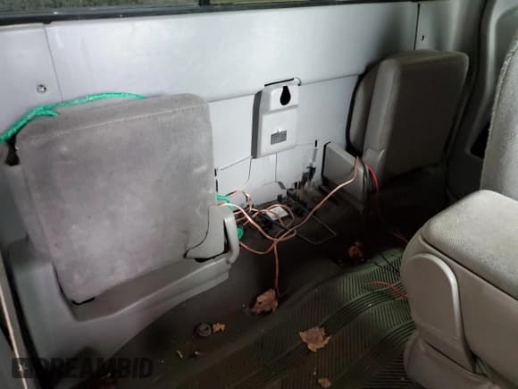 ✅ 1999 Ford Ranger XL • VIN: 1FTZR15V0XPC04497 • Lot: 59622385. Wystawiony na Copart z przebiegiem 165 262 mil. Bezpłatny archiwum sprzedaży aukcyjnych z USA i szczegółowy raport historii pojazdu na DreamBid. Zdjęcie 10.