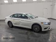 ✅ 2021 Volkswagen Jetta S • VIN: 3VWC57BU0MM045902 • Lot: 93857065. Wystawiony na Copart z przebiegiem 133 712 mil. Bezpłatny archiwum sprzedaży aukcyjnych z USA i szczegółowy raport historii pojazdu na DreamBid. Zdjęcie 4.