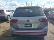 ✅ 2024 Volkswagen Tiguan SE R-Line Black • VIN: 3VVCB7AX2RM209005 • Lot: 41694881. Wystawiony na IAAI z przebiegiem 1 421 mil. Bezpłatny archiwum sprzedaży aukcyjnych z USA i szczegółowy raport historii pojazdu na DreamBid. Zdjęcie 16.