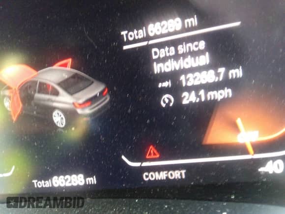 2020 BMW 3 Series 330i xDrive z VIN 3MW5R7J0XL8B23220, wystawiony jako IAAI lot #36889758 z przebiegiem 66 288 mil mil oraz . Historia ofert i sprzedaży dostępna na DreamBid. Obrazek 7.