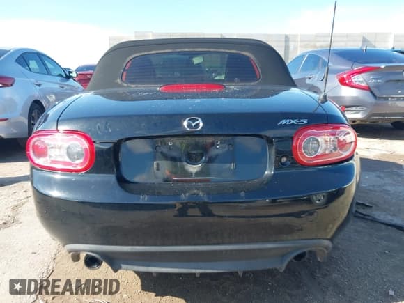 ✅ 2014 Mazda MX-5 Miata Club • VIN: JM1NC2LF0E0235353 • Lot: 42441197. Wystawiony na IAAI z przebiegiem 107 467 mil. Bezpłatny archiwum sprzedaży aukcyjnych z USA i szczegółowy raport historii pojazdu na DreamBid. Zdjęcie 16.