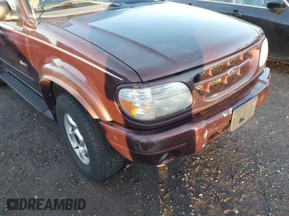 ✅ 2000 Ford Explorer • VIN: 1FMZU75EXYZA70018 • Лот: 43824856. Опубликован ранее на IAAI с пробегом 78 324 миль. Бесплатный доступ к архиву аукционных продаж из США и подробный отчёт об истории автомобиля на DreamBid. Изображение 6.