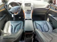 ✅ 2018 Lincoln MKX Select • VIN: 2LMPJ6KR2JBL25520 • Лот: 67247015. Опубликован ранее на Copart с пробегом 84 092 миль. Бесплатный доступ к архиву аукционных продаж из США и подробный отчёт об истории автомобиля на DreamBid. Изображение 8.