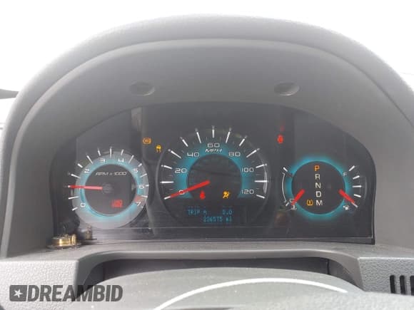 ✅ 2010 Ford Fusion SEL • VIN: 3FAHP0JG9AR187899 • Lot: 43537782. Wystawiony na IAAI z przebiegiem 236 575 mil. Bezpłatny archiwum sprzedaży aukcyjnych z USA i szczegółowy raport historii pojazdu na DreamBid. Zdjęcie 7.