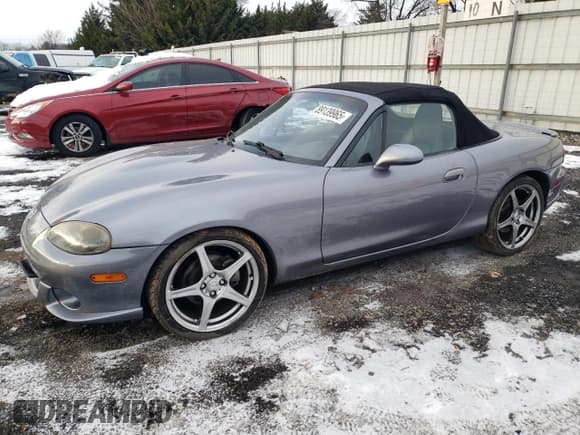 ✅ 2004 Mazda MX-5 Miata Mazdaspeed • VIN: JM1NB354140409689 • Lot: 89139965. Wystawiony na Copart z przebiegiem Nie podano. Bezpłatny archiwum sprzedaży aukcyjnych z USA i szczegółowy raport historii pojazdu na DreamBid. Zdjęcie 1.