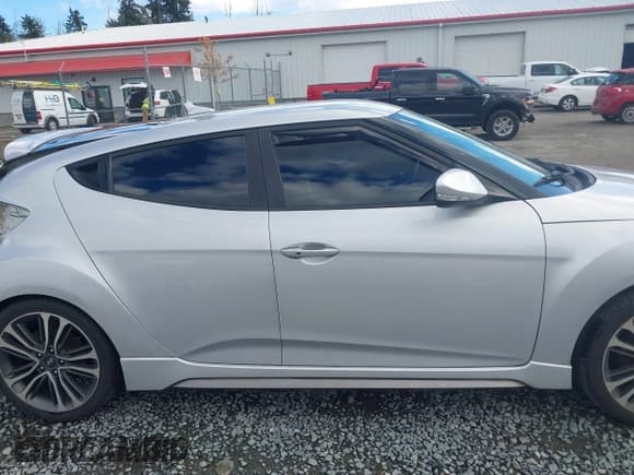 ✅ 2016 Hyundai Veloster Turbo Rally Edition • VIN: KMHTC6AE9GU282882 • Лот: 43341751. Опубликован ранее на IAAI с пробегом 72 574 миль. Бесплатный доступ к архиву аукционных продаж из США и подробный отчёт об истории автомобиля на DreamBid. Изображение 14.