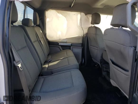 ✅ 2015 Ford F-150 XLT • VIN: 1FTFW1EFXFFA17356 • Lot: 86599975. Wystawiony na Copart z przebiegiem 113 173 mil. Bezpłatny archiwum sprzedaży aukcyjnych z USA i szczegółowy raport historii pojazdu na DreamBid. Zdjęcie 10.