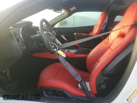 2015 Chevrolet Corvette 2LT с VIN 1G1YC2D75F5118031, выставлен на аукционе Copart как лот 76791894 с пробегом Не указан миль и Списание • Salvage title. История ставок и продаж доступна на DreamBid. Изображение 7.