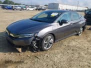✅ 2018 Honda Clarity • VIN: JHMZC5F13JC009205 • Lot: 42985550. Wystawiony na IAAI z przebiegiem 82 251 mil. Bezpłatny archiwum sprzedaży aukcyjnych z USA i szczegółowy raport historii pojazdu na DreamBid. Zdjęcie 18.