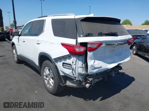 ✅ 2018 Chevrolet Traverse LT Cloth • VIN: 1GNERGKW2JJ165735 • Lot: 43156155. Wystawiony na IAAI z przebiegiem 96 583 mil. Bezpłatny archiwum sprzedaży aukcyjnych z USA i szczegółowy raport historii pojazdu na DreamBid. Zdjęcie 3.