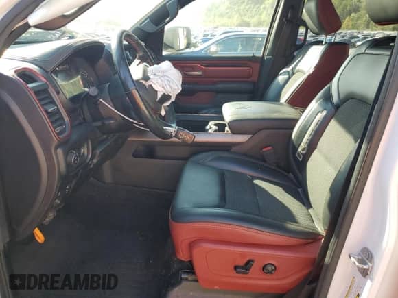 2020 Ram 1500 Rebel z VIN 1C6SRFLT4LN211966, wystawiony jako Copart lot #80487845 z przebiegiem 97 530 mil mil oraz Szkoda całkowita • Salvage title. Historia ofert i sprzedaży dostępna na DreamBid. Obrazek 7.