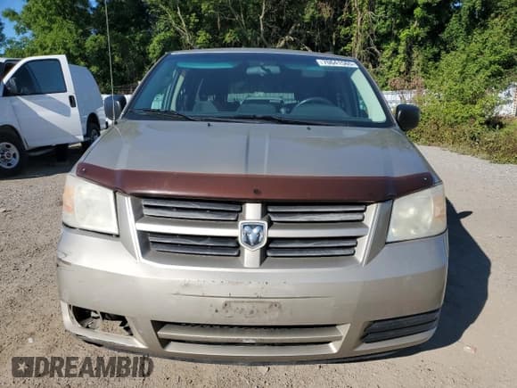 ✅ 2008 Dodge Grand Caravan SE • VIN: 2D8HN44H68R812966 • Lot: 70641565. Wystawiony na Copart z przebiegiem 234 114 mil. Bezpłatny archiwum sprzedaży aukcyjnych z USA i szczegółowy raport historii pojazdu na DreamBid. Zdjęcie 5.