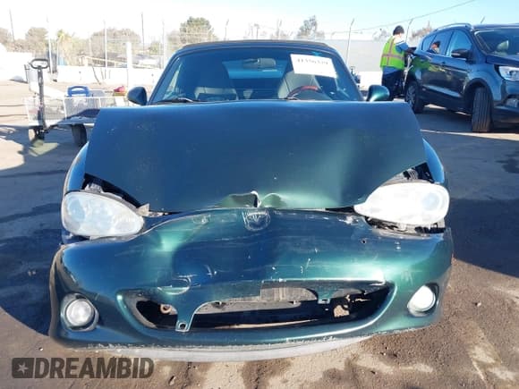 ✅ 2001 Mazda MX-5 Miata • VIN: JM1NB353710205398 • Lot: 41356329. Listed on IAAI with 126,680 mi. Free auction sales archive from the USA and detailed vehicle history report at DreamBid. Image 12.