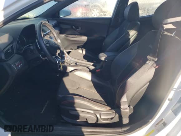 2020 Hyundai Veloster 2.0 z VIN KMHTG6AF1LU023679, wystawiony jako Copart lot #81078444 z przebiegiem 71 258 mil mil oraz Szkoda całkowita • Salvage title. Historia ofert i sprzedaży dostępna na DreamBid. Obrazek 7.