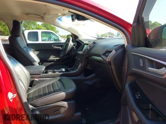 ✅ 2020 Ford Edge SEL • VIN: 2FMPK3J96LBA75680 • Lot: 42029108. Wystawiony na IAAI z przebiegiem 46 974 mil. Bezpłatny archiwum sprzedaży aukcyjnych z USA i szczegółowy raport historii pojazdu na DreamBid. Zdjęcie 5.