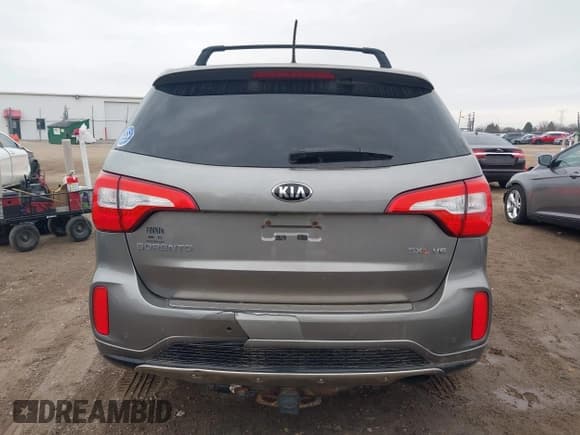 ✅ 2015 Kia Sorento SX Limited • VIN: 5XYKWDA76FG576575 • Лот: 43792934. Опубликован ранее на IAAI с пробегом 132 242 миль. Бесплатный доступ к архиву аукционных продаж из США и подробный отчёт об истории автомобиля на DreamBid. Изображение 16.