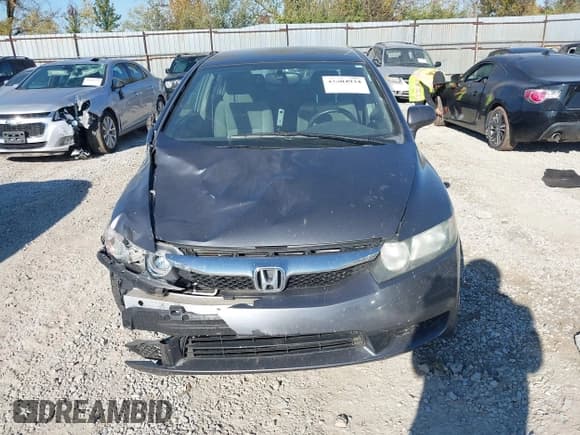 ✅ 2010 Honda Civic LX • VIN: 19XFA1F58AE005696 • Lot: 43604934. Wystawiony na IAAI z przebiegiem 223 765 mil. Bezpłatny archiwum sprzedaży aukcyjnych z USA i szczegółowy raport historii pojazdu na DreamBid. Zdjęcie 13.