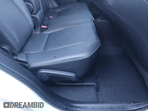 ✅ 2016 Toyota RAV4 Limited • VIN: 2T3DFREV0GW440962 • Lot: 43563551. Listed on IAAI with 208,036 mi. Free auction sales archive from the USA and detailed vehicle history report at DreamBid. Image 8.