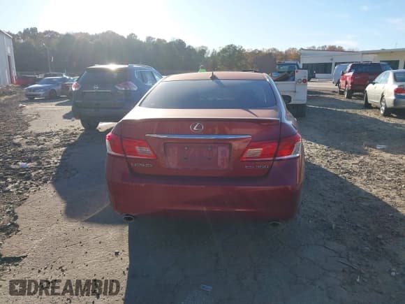 ✅ 2010 Lexus ES 330 • VIN: JTHBK1EG9A2389269 • Lot: 43677747. Listed on IAAI with 203,472 mi. Free auction sales archive from the USA and detailed vehicle history report at DreamBid. Image 16.