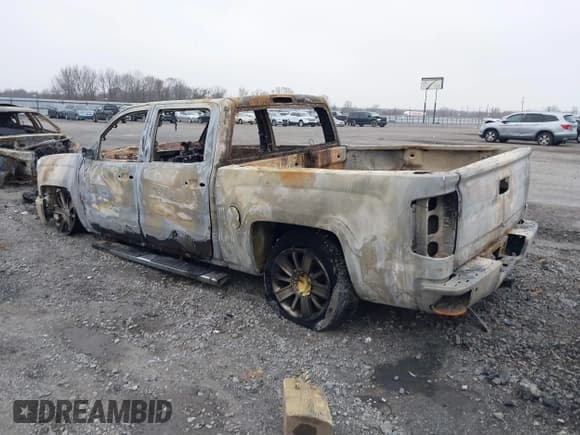 ✅ 2015 Chevrolet Silverado 1500 High Country • VIN: 3GCUKTEJ3FG326913 • Лот: 41495793. Опубликован ранее на IAAI с пробегом Не указан. Бесплатный доступ к архиву аукционных продаж из США и подробный отчёт об истории автомобиля на DreamBid. Изображение 3.