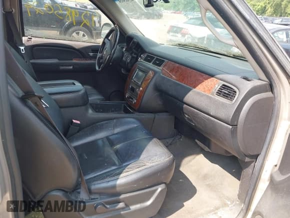 ✅ 2007 Chevrolet Avalanche LTZ • VIN: 3GNFK12317G142713 • Лот: 42985024. Опубликован ранее на IAAI с пробегом 276 175 миль. Бесплатный доступ к архиву аукционных продаж из США и подробный отчёт об истории автомобиля на DreamBid. Изображение 5.