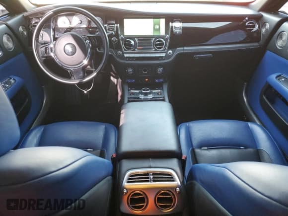 ✅ 2017 Rolls-Royce Wraith • VIN: SCA665C50HUX86780 • Lot: 80215145. Wystawiony na Copart z przebiegiem 23 330 mil. Bezpłatny archiwum sprzedaży aukcyjnych z USA i szczegółowy raport historii pojazdu na DreamBid. Zdjęcie 8.