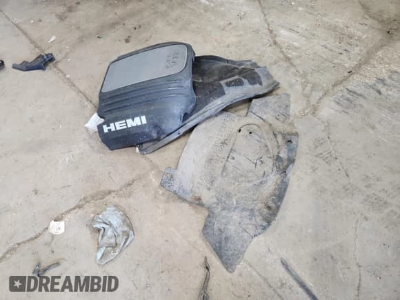 ✅ 2015 Dodge Charger RT • VIN: 2C3CDXCT5FH765715 • Лот: 86875705. Опубликован ранее на Copart с пробегом Не указан. Бесплатный доступ к архиву аукционных продаж из США и подробный отчёт об истории автомобиля на DreamBid. Изображение 12.