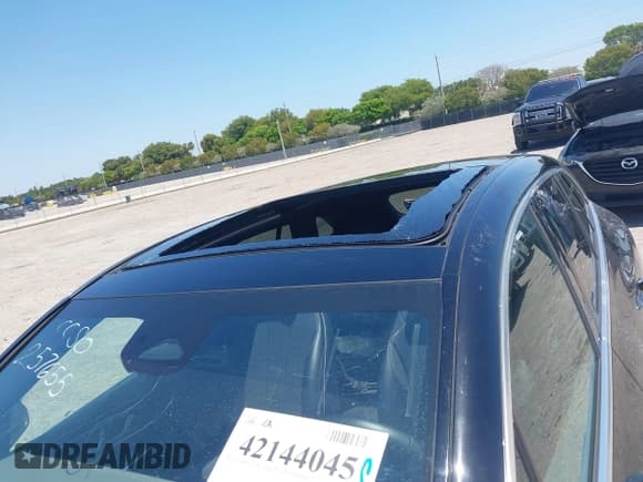 ✅ 2023 Mercedes-Benz EQE 350 • VIN: 4JGGM1CB0PA037636 • Lot: 42144045. Listed on IAAI with 12,291 mi. Free auction sales archive from the USA and detailed vehicle history report at DreamBid. Image 22.